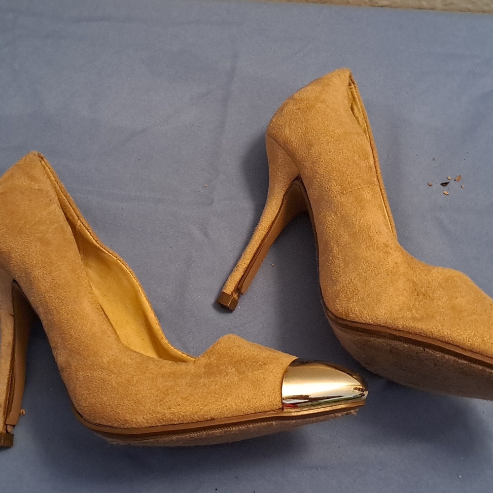 Shoes - Picture 3 of 3